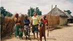 v senegalskej dedine s domorodcami