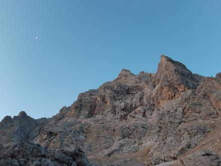 Prechod údolím od chaty Prielschutzhaus k chate Pühringerhütte